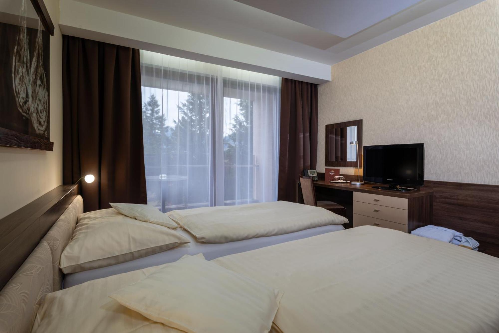 Wellness Hotel Diplomat Rajecké Teplice Esterno foto