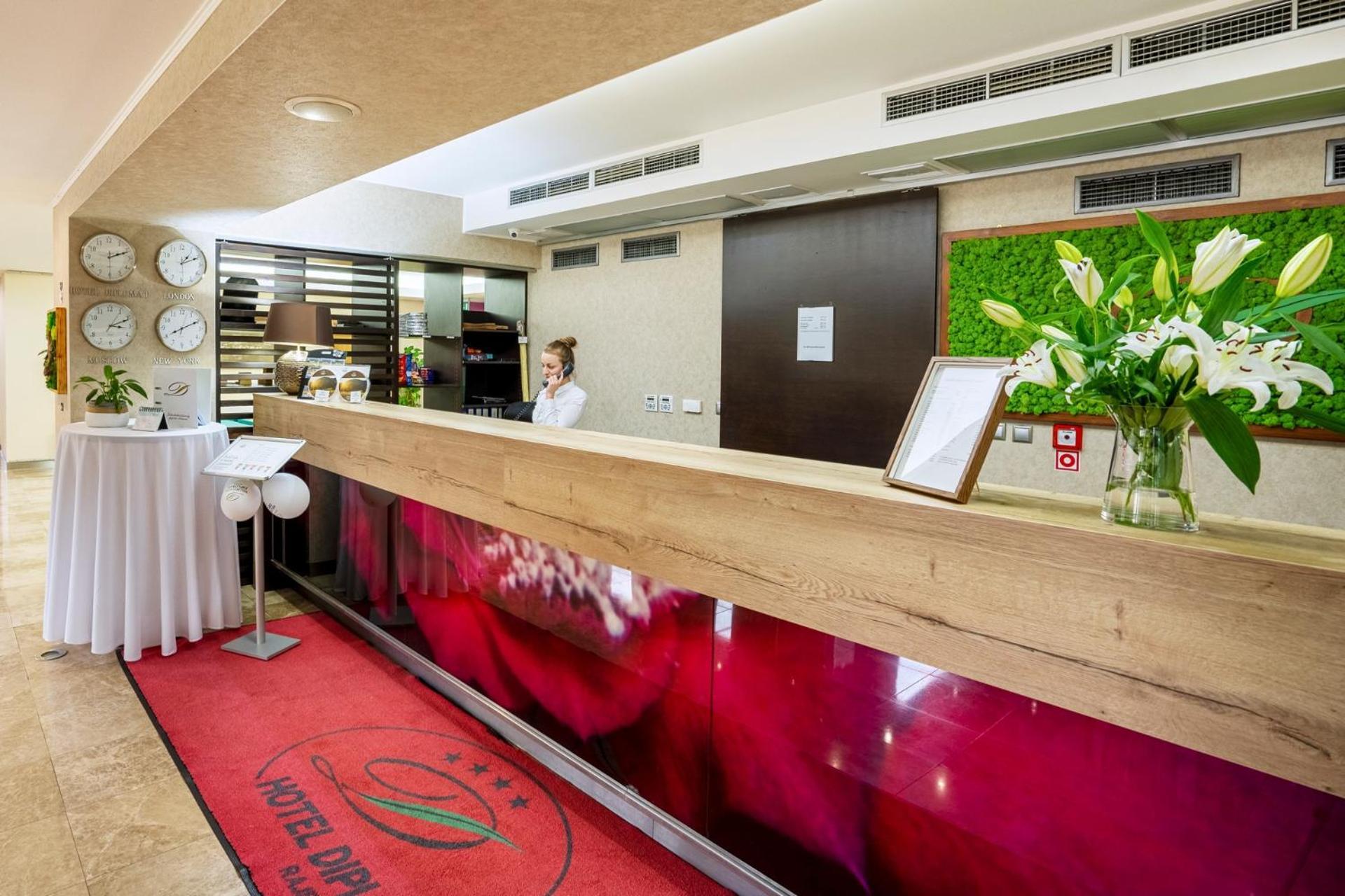 Wellness Hotel Diplomat Rajecké Teplice Esterno foto