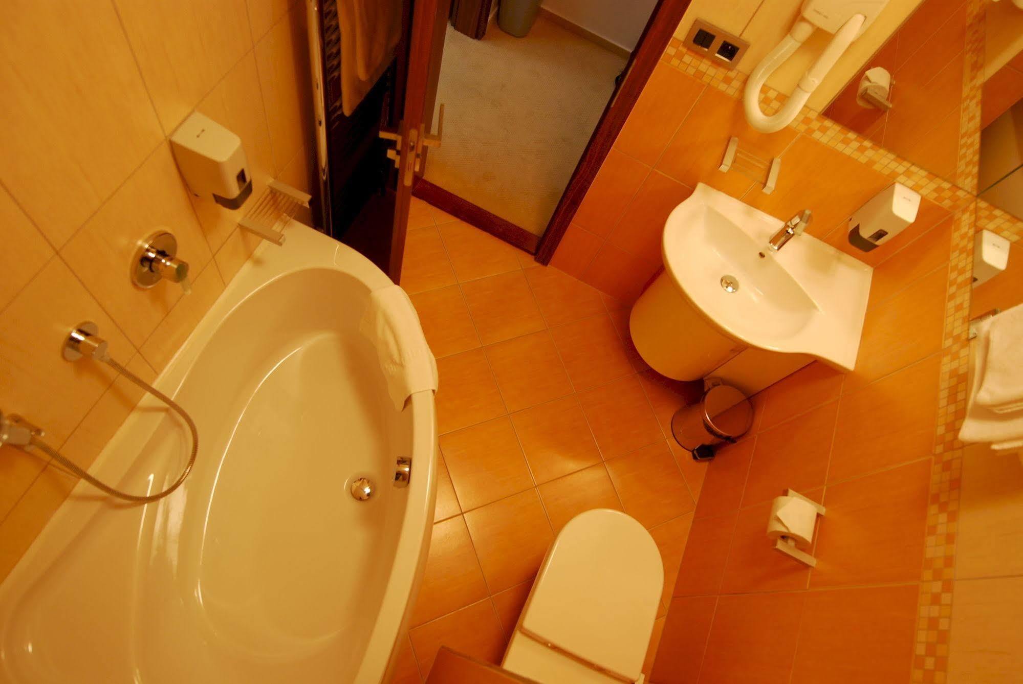 Wellness Hotel Diplomat Rajecké Teplice Esterno foto