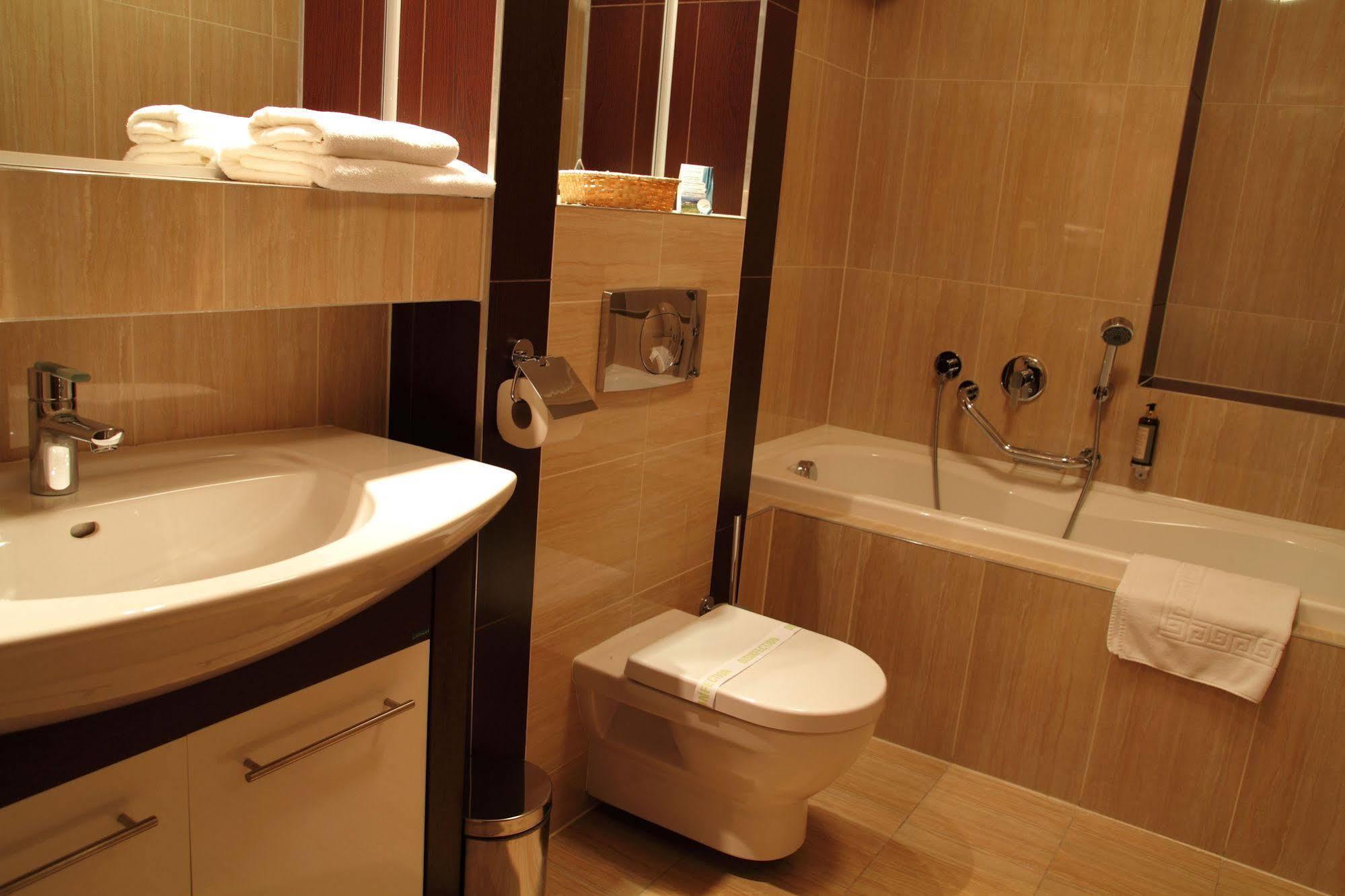 Wellness Hotel Diplomat Rajecké Teplice Esterno foto