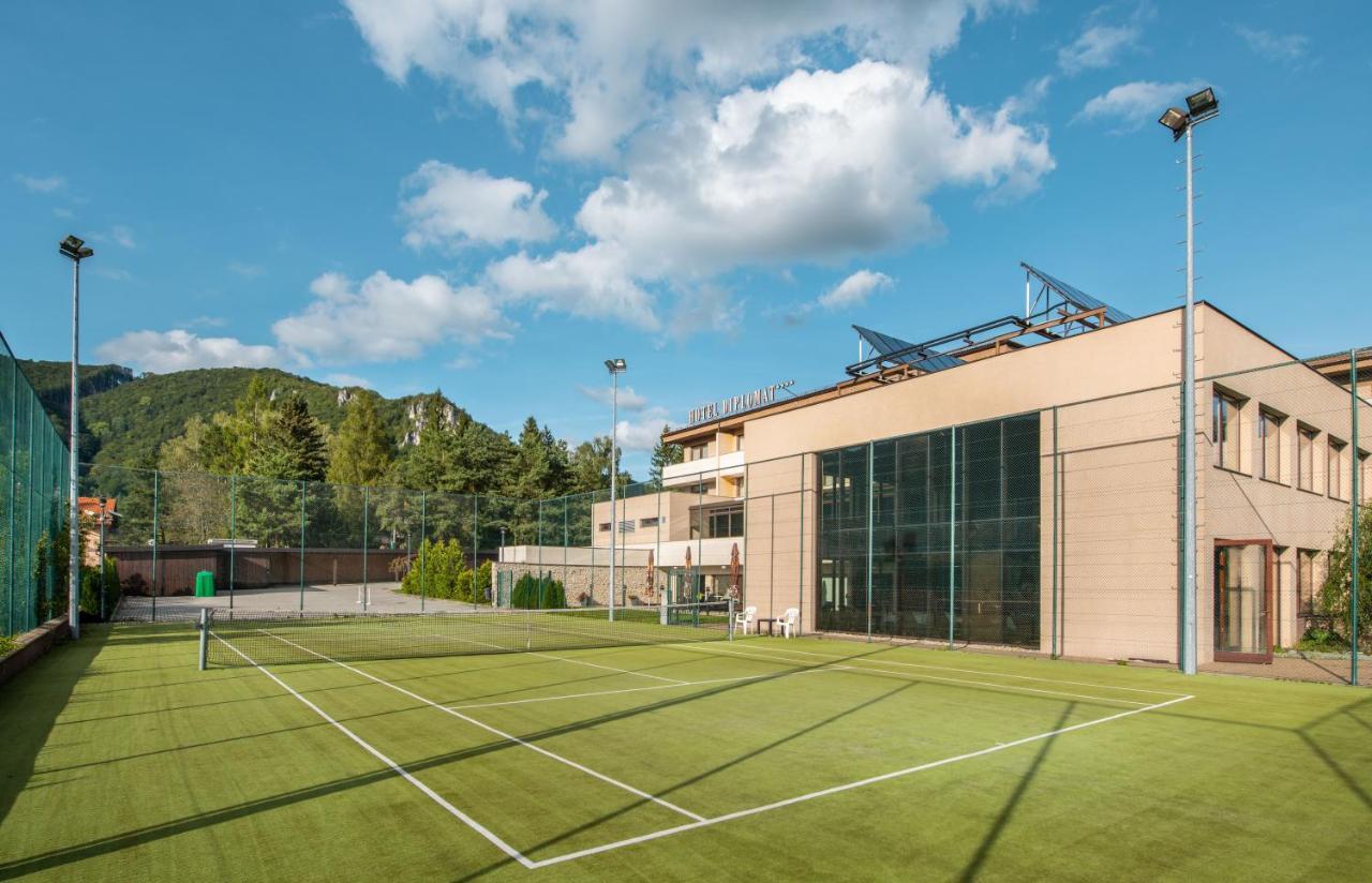 Wellness Hotel Diplomat Rajecké Teplice Esterno foto
